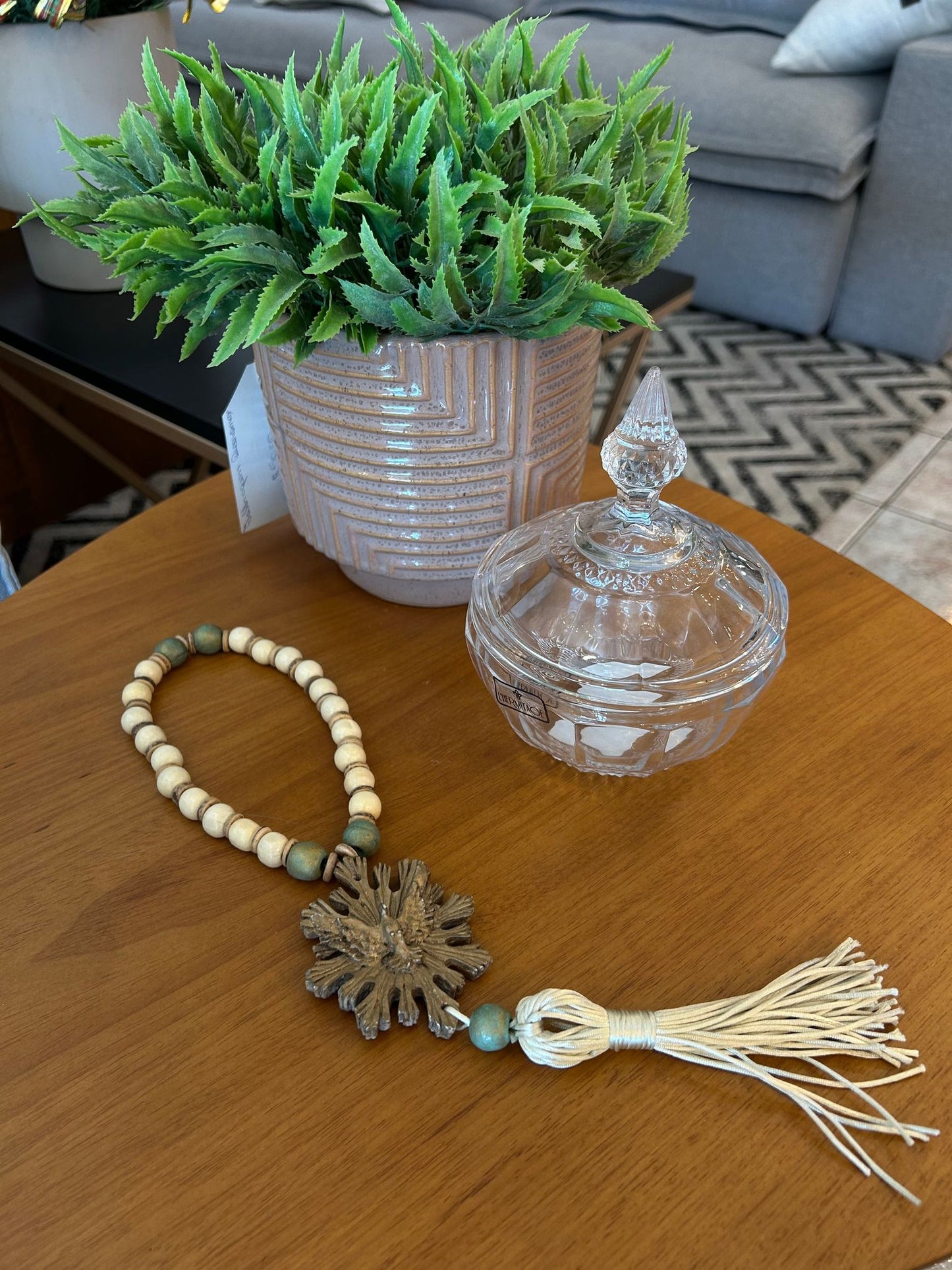 Decorative Necklace Holy Spirit Beads Beige and Green Satin Tassel | Toth Móveis
