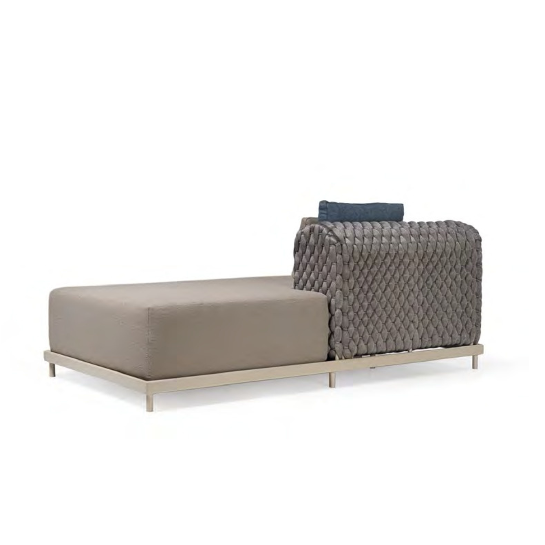 Sofá Arco Modulo Chaise Com Encosto Lado Direito Estrutura Em Alumínio Cor Fendi Tricô Náutico Cor Cinza Estofado Cor Fendi