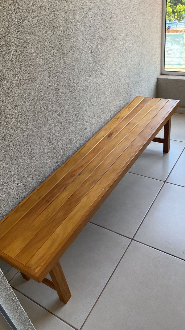 Ambiente 3 com Banco Fernanda 140x40cm Madeira Maciça