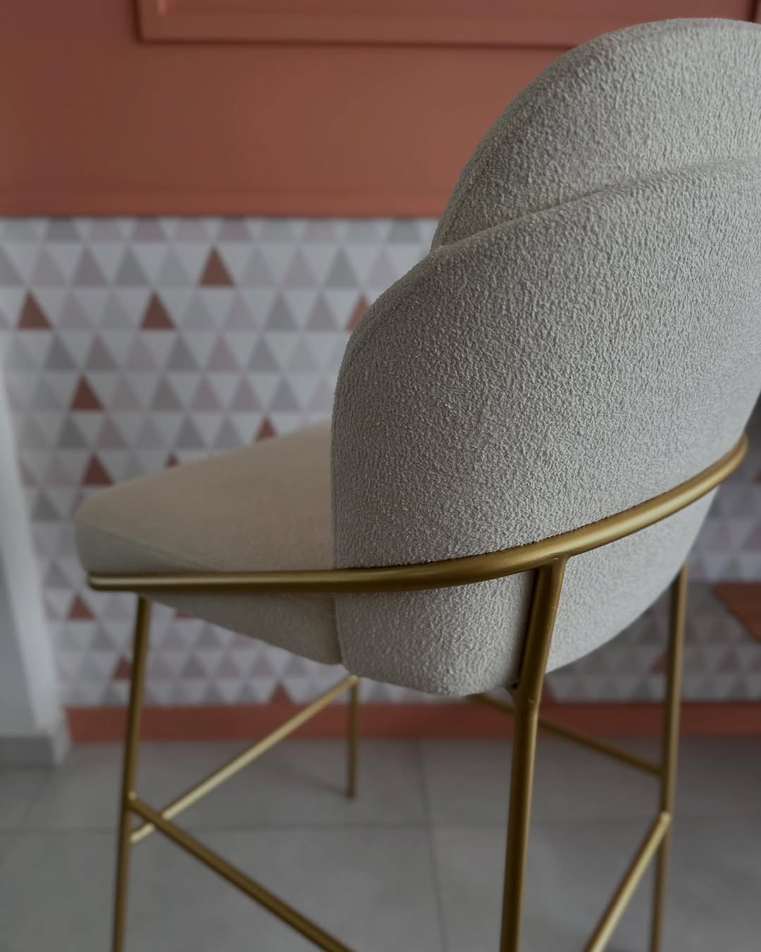 Banqueta Stella Aço Dourado Tecido A