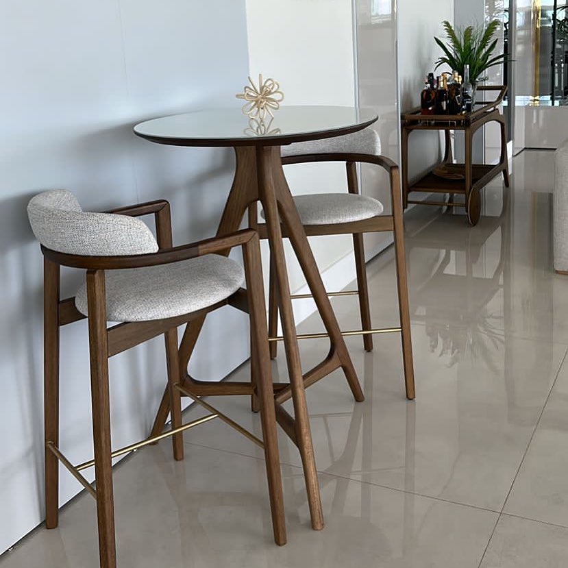 Taburete Turín de Madera Marrón con Respaldo y Asiento Tapizado en Tela 114