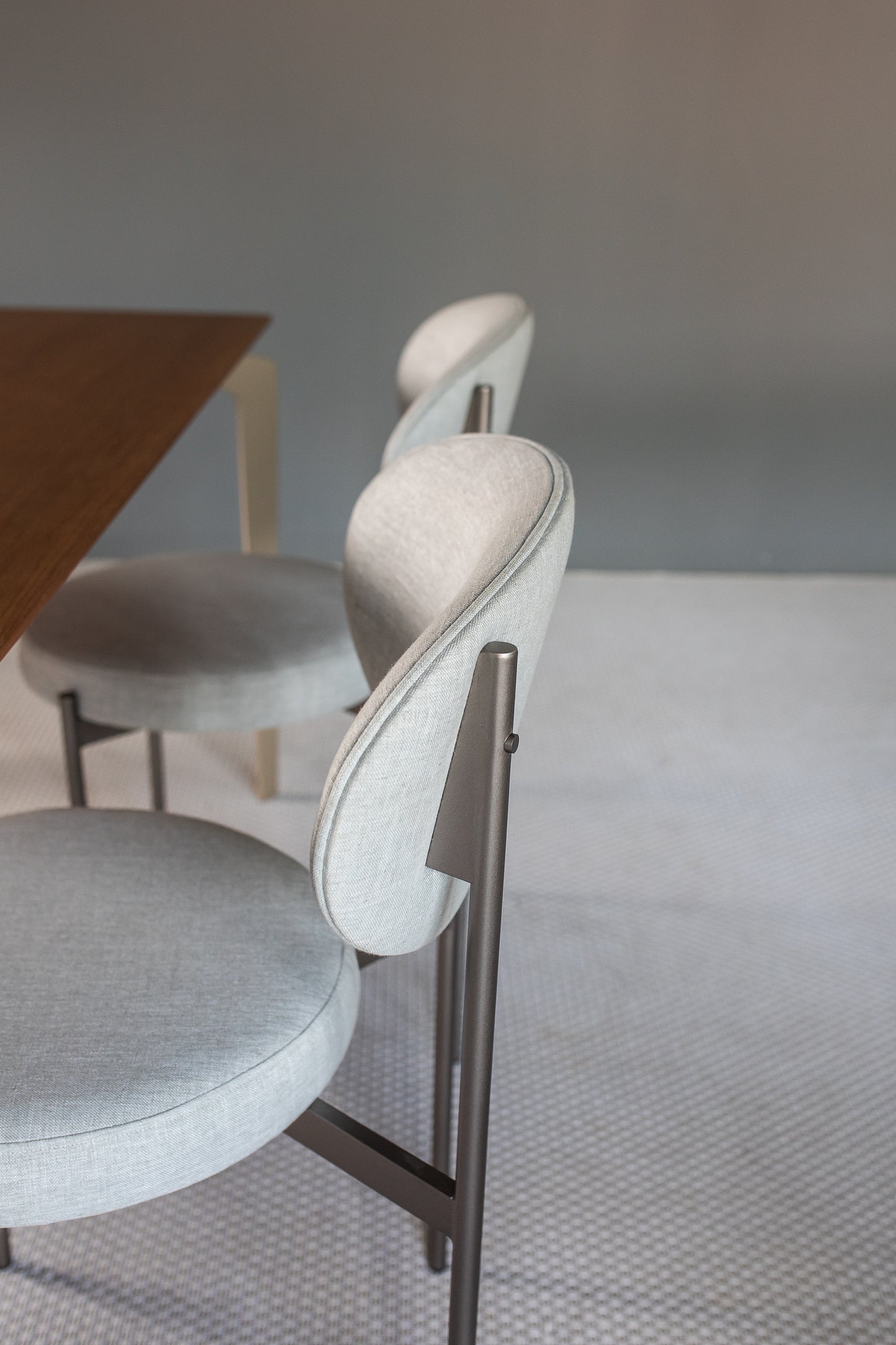 Cadeira Arya Aço Silver Tecido A