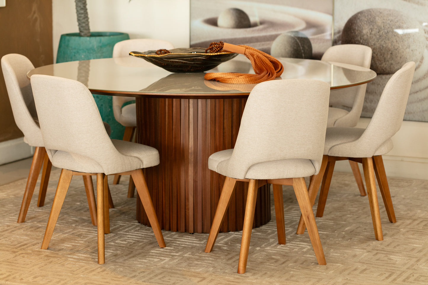 Cadeira Aurora Madeira Maciça Assento Multilaminado Estofado