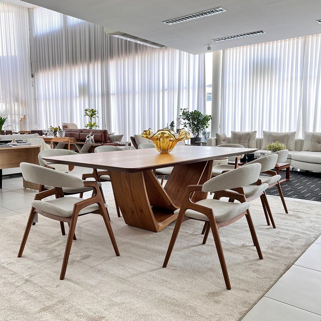 Silla Beluno Respaldo y Asiento de Madera Marrón Tapizado en Tela 113
