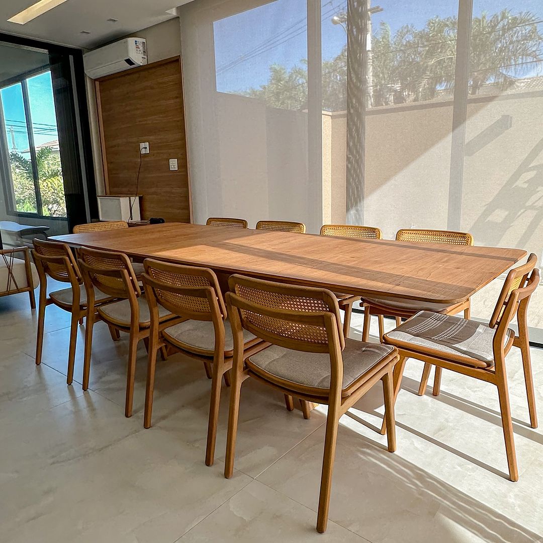 Silla Iasmin Madera Canela con Respaldo Hexagonal de Paja y Asiento Tapizado en Tela 146