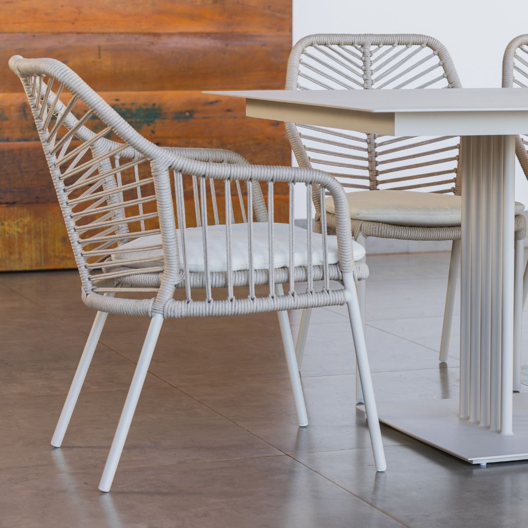 Selecta Aluminum Armchair Beige Color Nautical Rope Sand Color Upholstered Seat Capitain Alabaster Fabric
