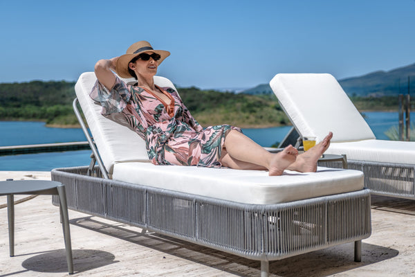 Ambiente 1 com Copacabana Sun Lounger in Aluminum and Nautical Rope, Gray