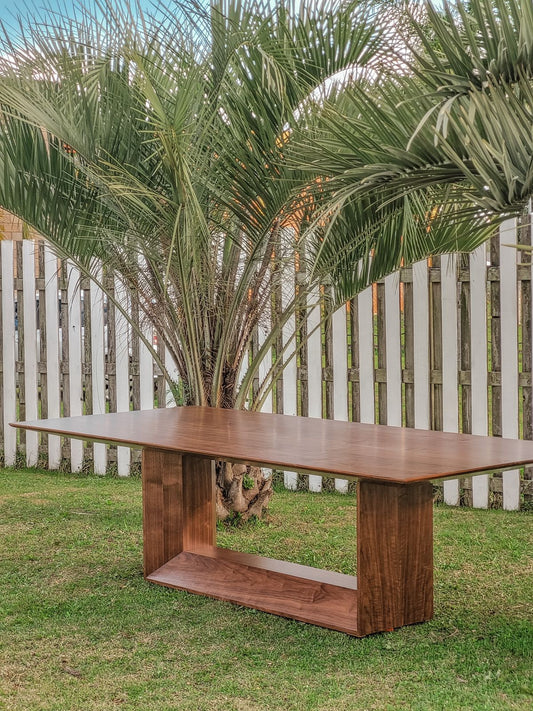 Mesa de Jantar Umah Madeira Nogueira 274x120cm