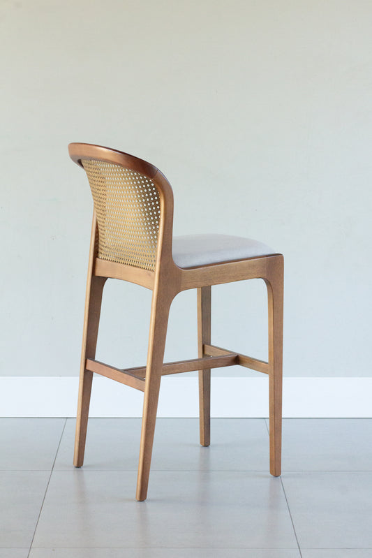 Banqueta Isis Madeira 60 Assento Tecido AB1020