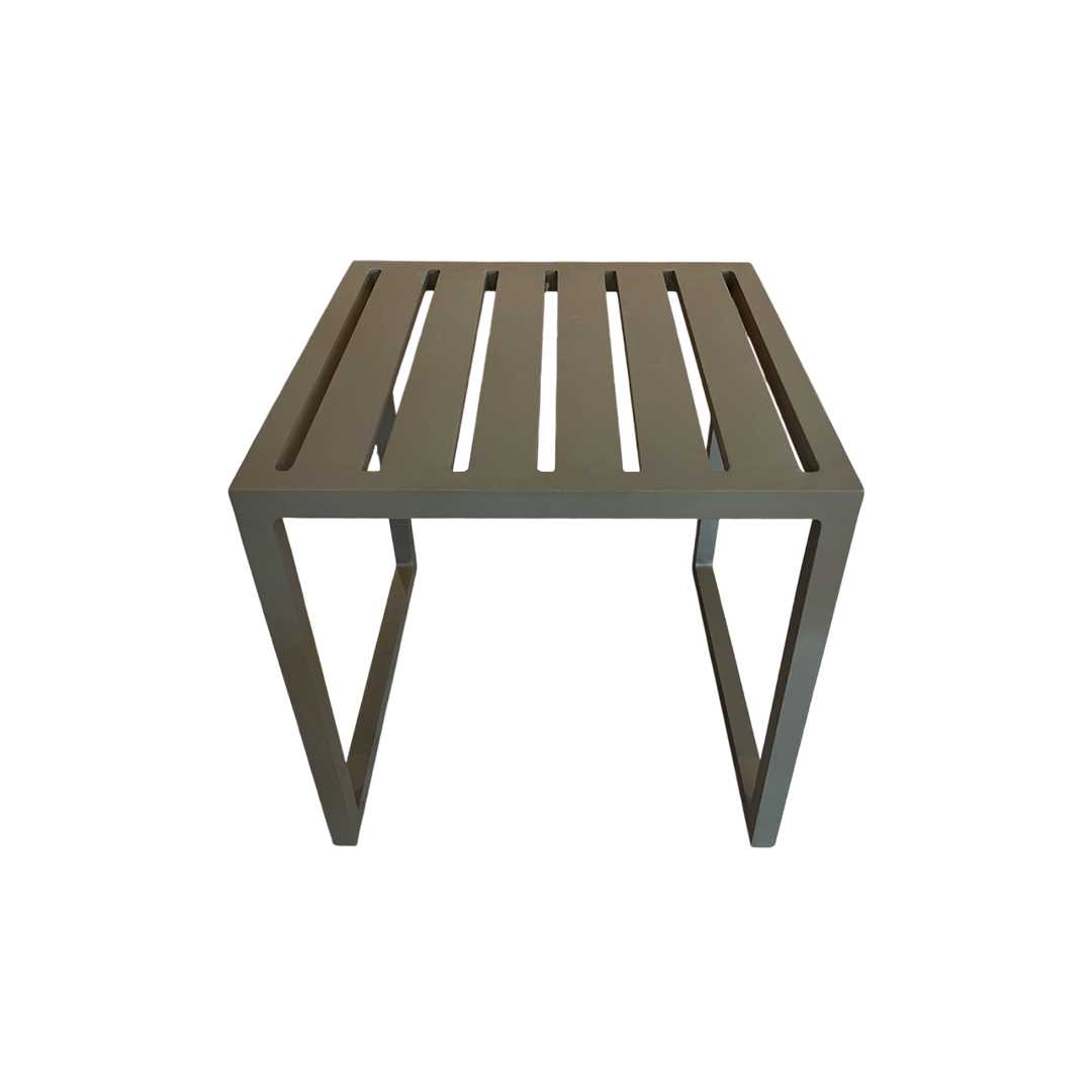 Mesa Lateral Volt 45x45cm Alumínio Ripado Cor Fendi