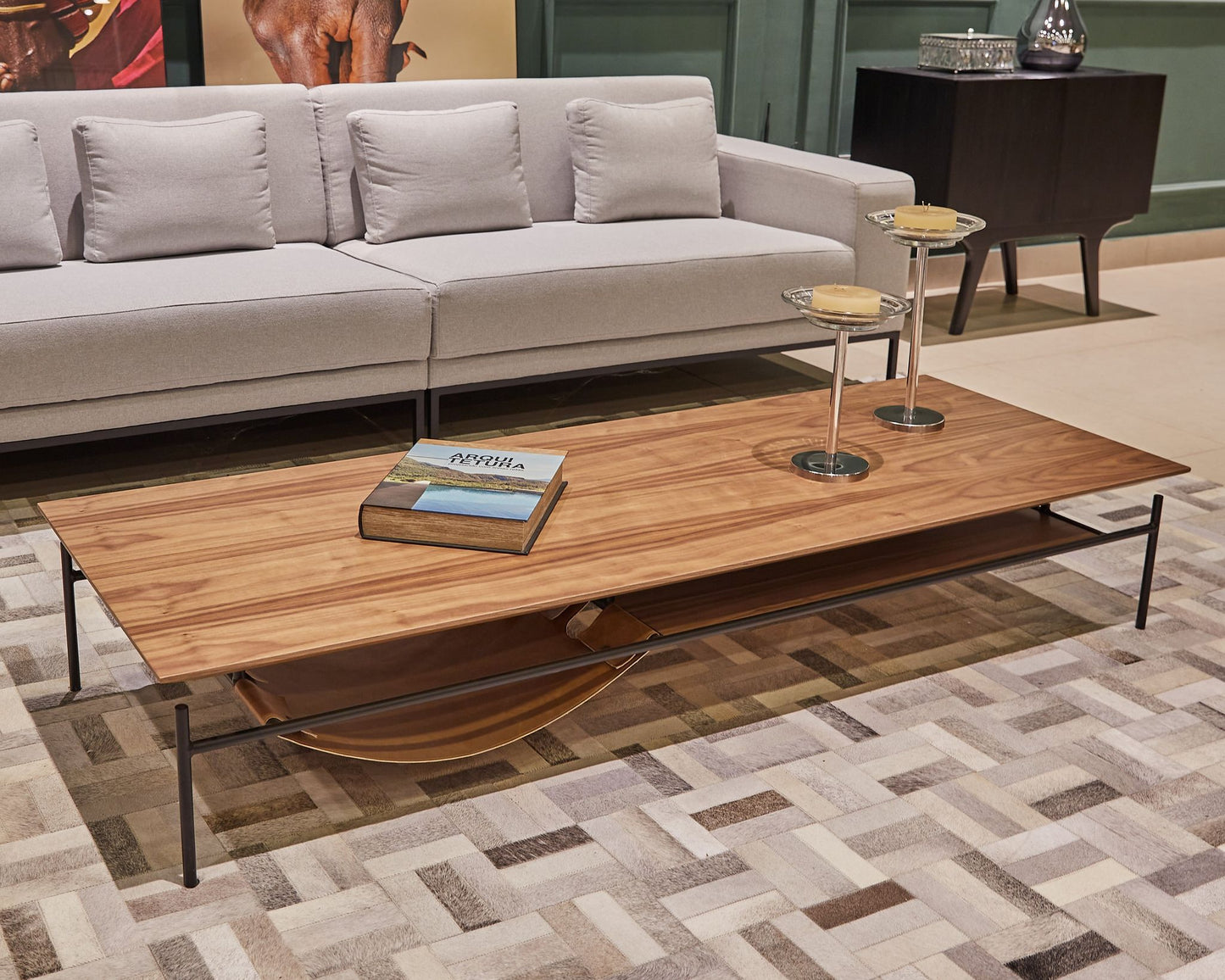Mesa de Centro Kulwin Tampo Madeira Cinamomo Base Aço Carbono Preto 150x66x31 | Toth Móveis