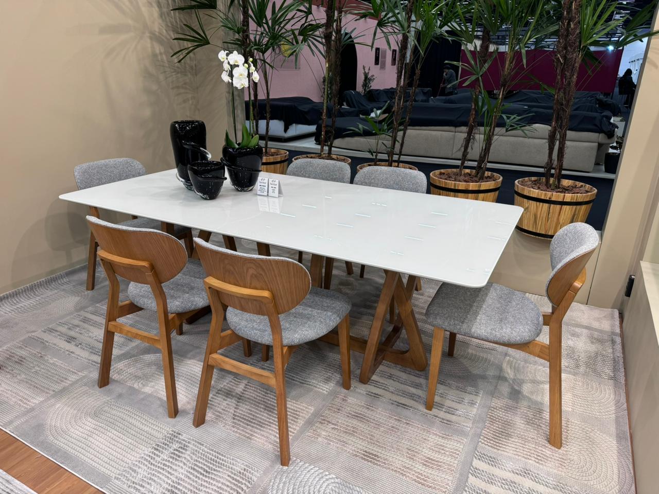 Mesa de comedor Adele 240x110 cm base de madera de almendro tapa de cristal blanco desagüe esquinero 50