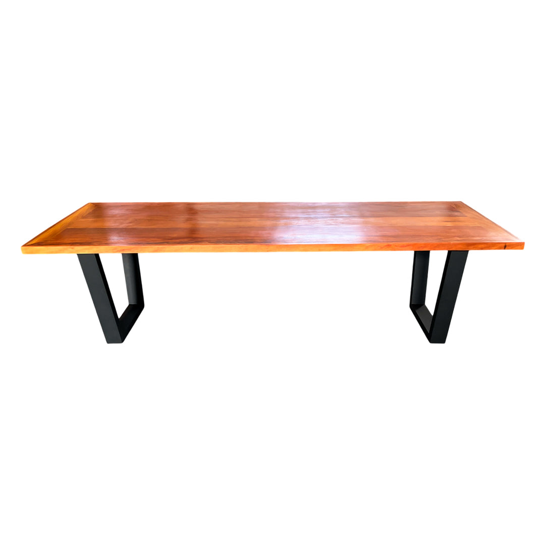 Mesa de Jantar Aura 220x100cm Tampo Madeira Maciça e Base Alumínio - 8 Lugares