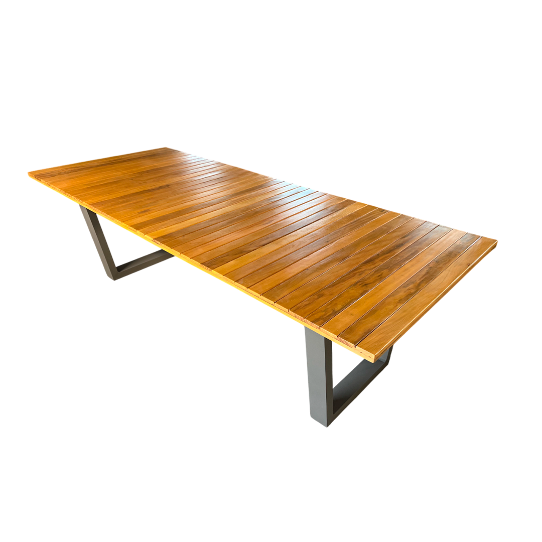 Mesa de Jantar Porto 270x110cm Tampo Ripado Madeira Maciça Peroba-Rosa Base Aluminio cor Fendi