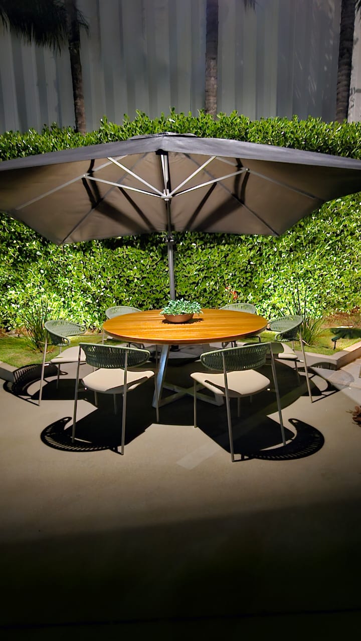 Mesa de Jantar Redonda Taiti 160cm Tampo Madeira Base Aço Champagne