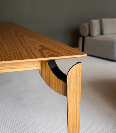 Mesa de Jantar Ritmo Madeira Cinamomo 240cm