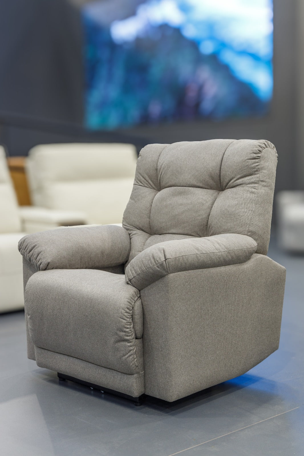 Dielle Sillón Elevador con Respaldo y Asiento Tapizado en Tela E-1038