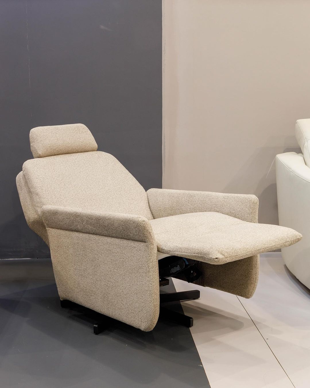 Roma Two Way Armchair Upholstered Fabric Backrest and Seat E-1039