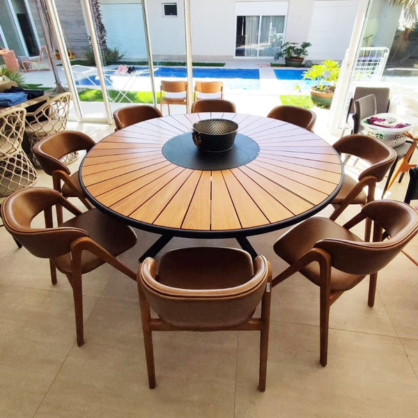 Ambiente 2 com Mesa Redonda Gramado 180cm Tampo Madeira com Prato Giratório Base Alumínio Cor Preta
