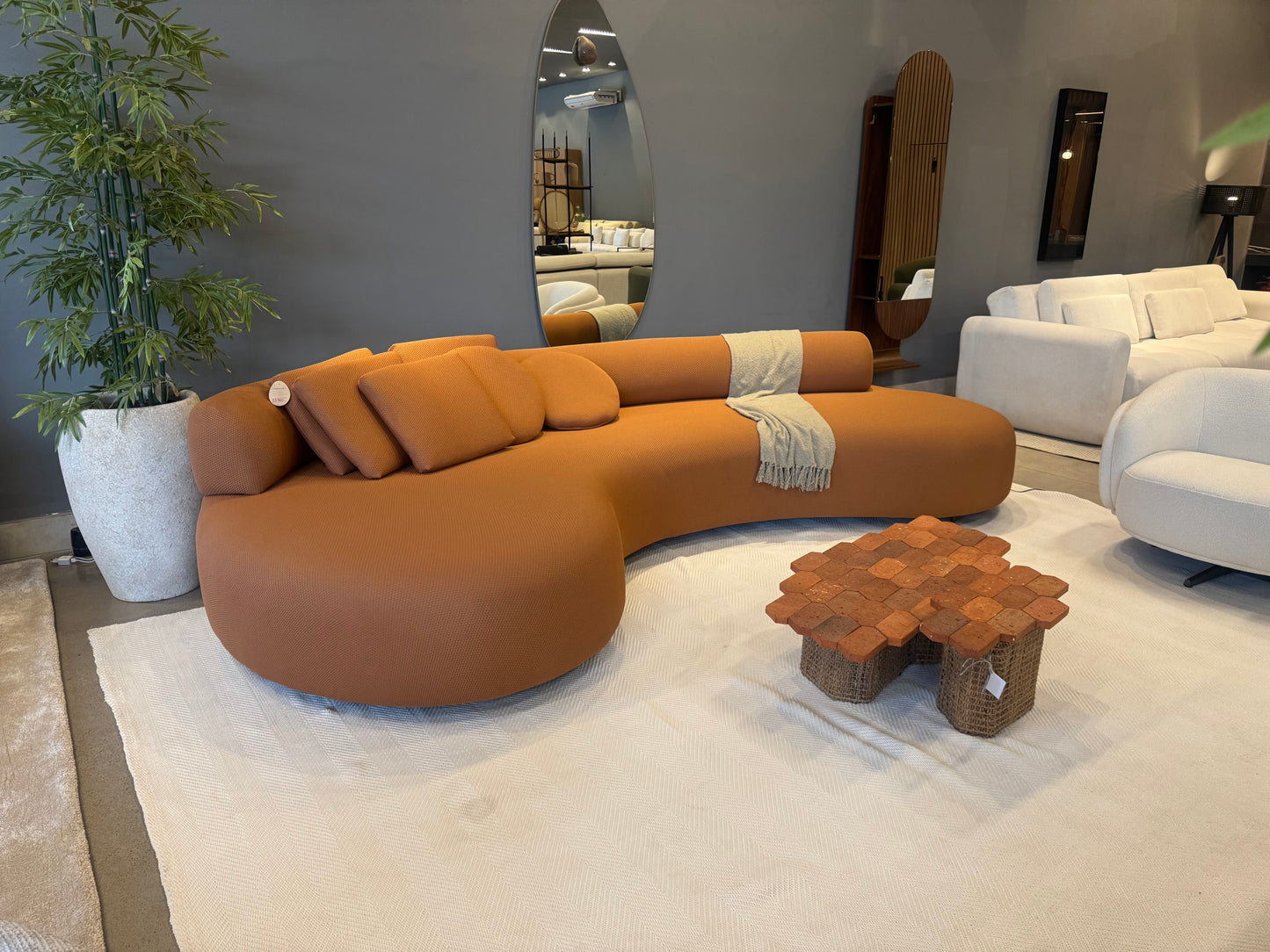 Sofá Curvo LV 077 320cm Estofado Tecido Platinum 14032