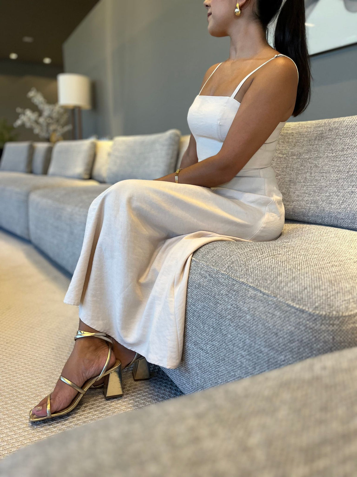 Melissa Armchair Upholstered Linen Sapphire AA344 | Toth Móveis