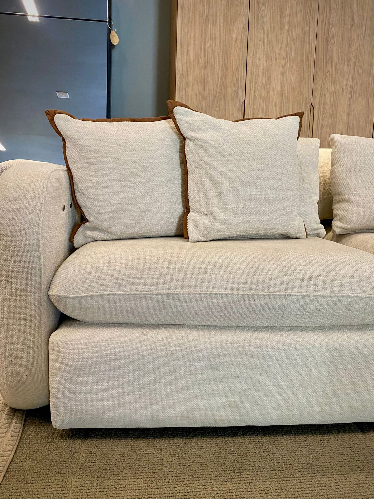 Melissa Armchair Upholstered Linen Sapphire AA344 | Toth Móveis
