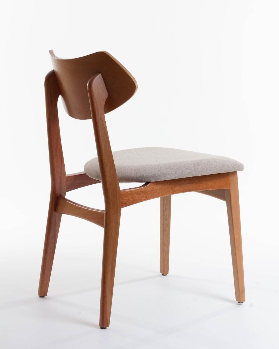 Silla Diana Asiento Madera Natural Tapizado Tela BR6000