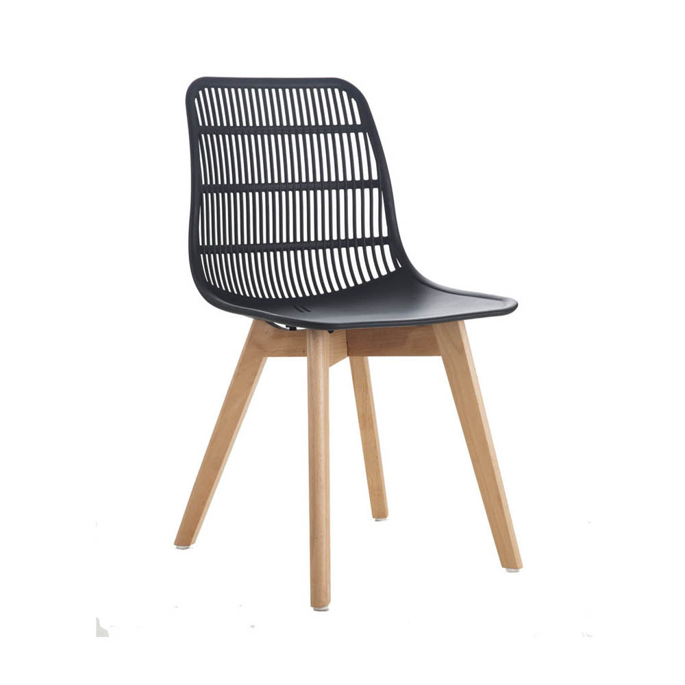 Agnes chair in black