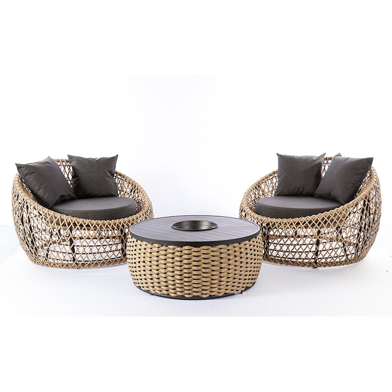 Vivencia Chaise Lounge Chair Upholstered in Black Aluminum and Sand Color Nautical Rope