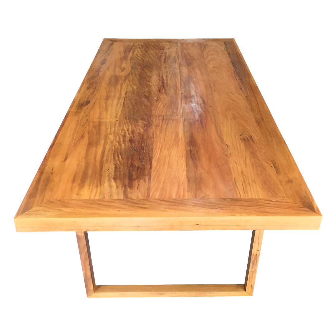 Mesa de Jantar Selma 240x120cm Madeira Maciça - 8 Lugares