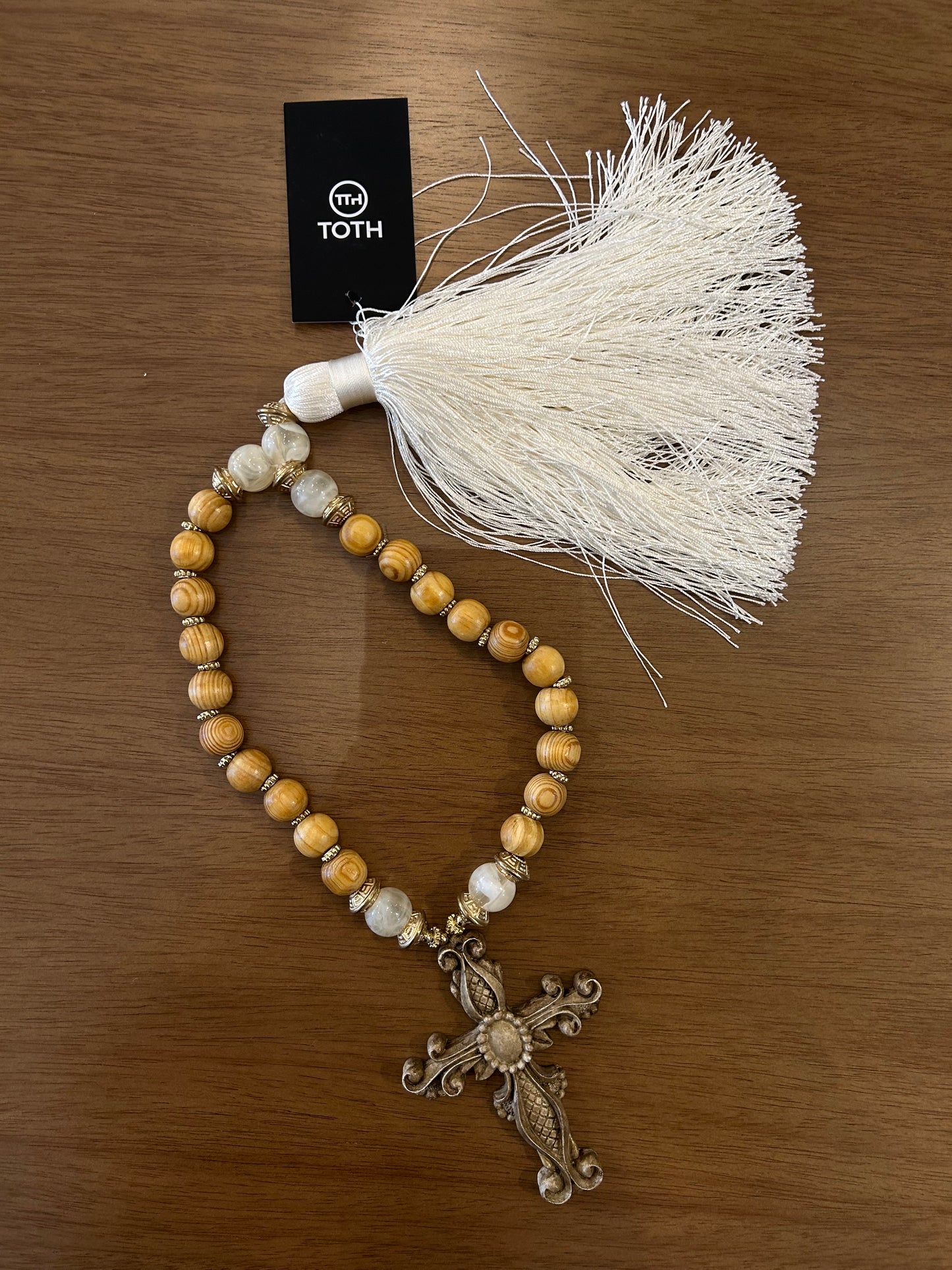 Rosario Decorativo de Bolas en Madera Natural y Borla Acrílico Satinado