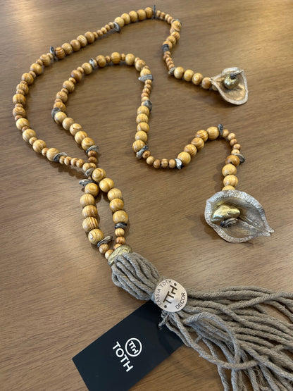 Colar Decorativo Bolas de Madeira Natural Sementes Nativas Tassel de Barbante