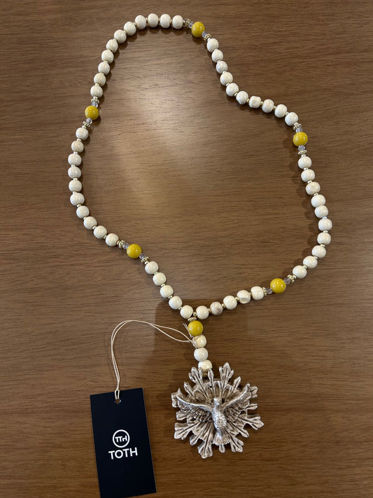 Rosario Decorativo Espíritu Santo Beige y Amarillo
