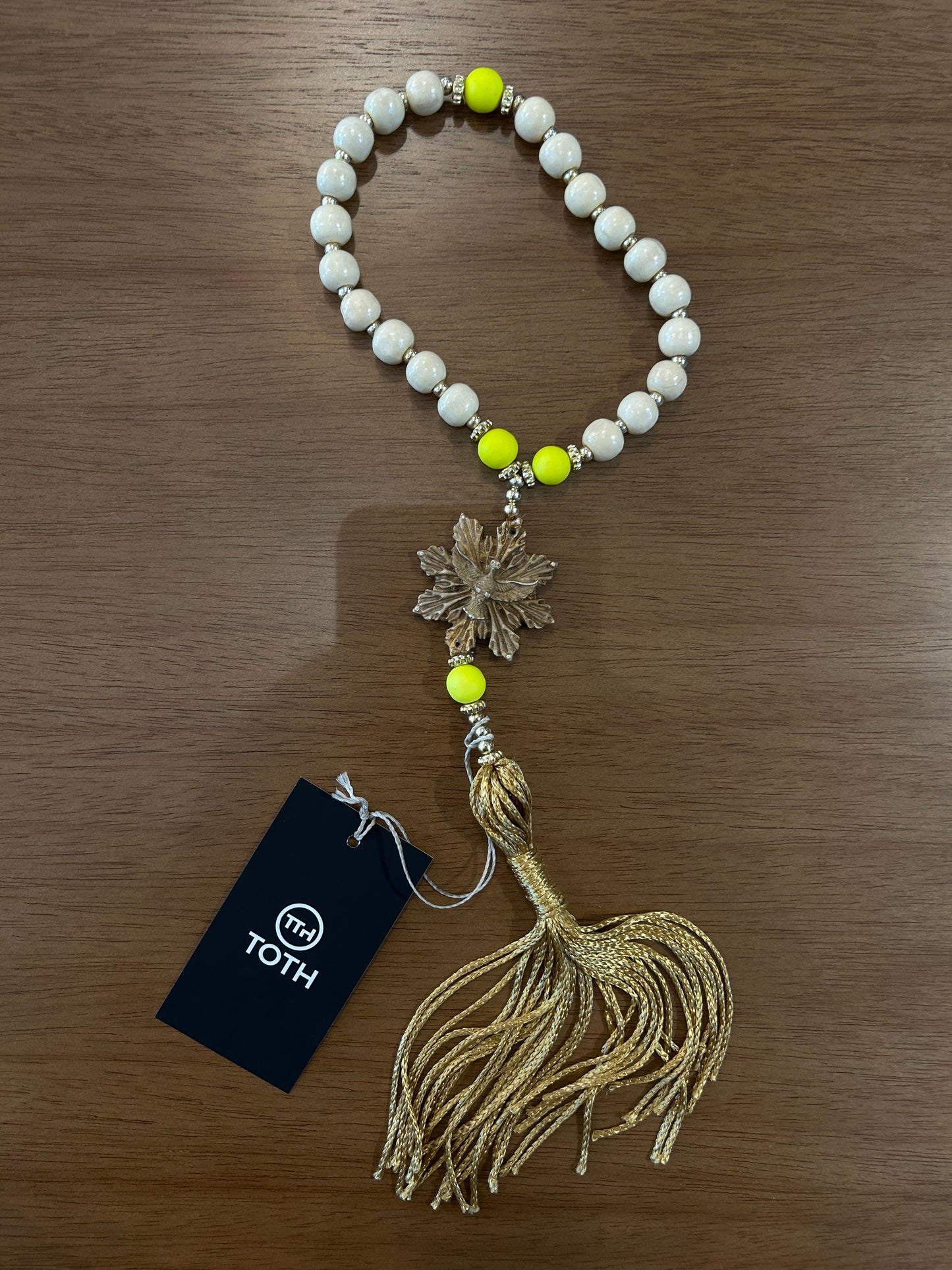 Rosario Decorativo Espíritu Santo Borla de Satén Beige y Verde