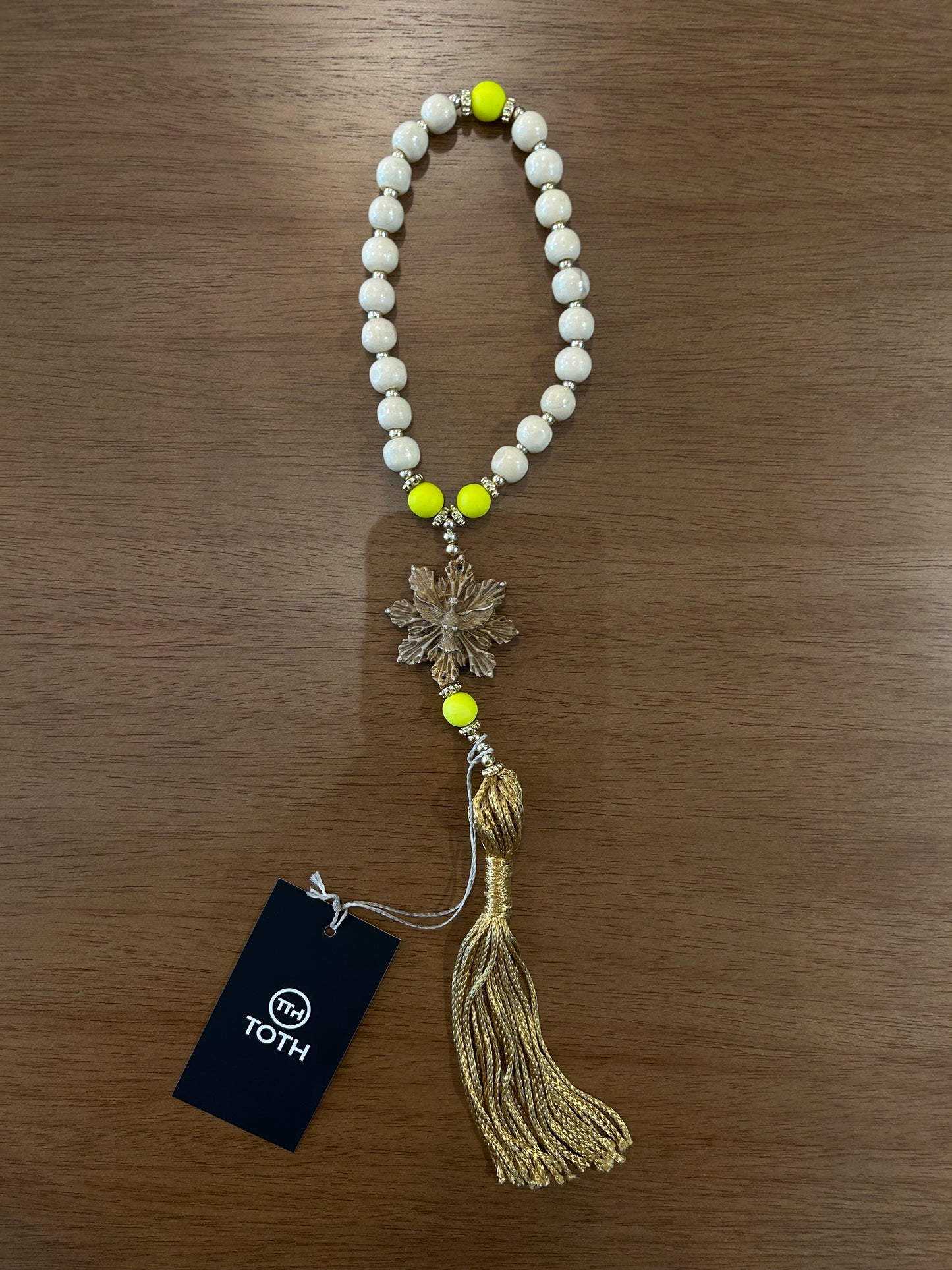 Rosario Decorativo Espíritu Santo Borla de Satén Beige y Verde