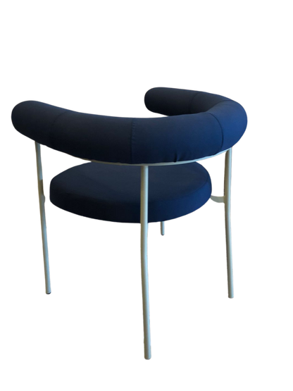 Cadeira Curva Alumínio Cor Taupe Encosto e Assento Estofado Tecido o'outasight