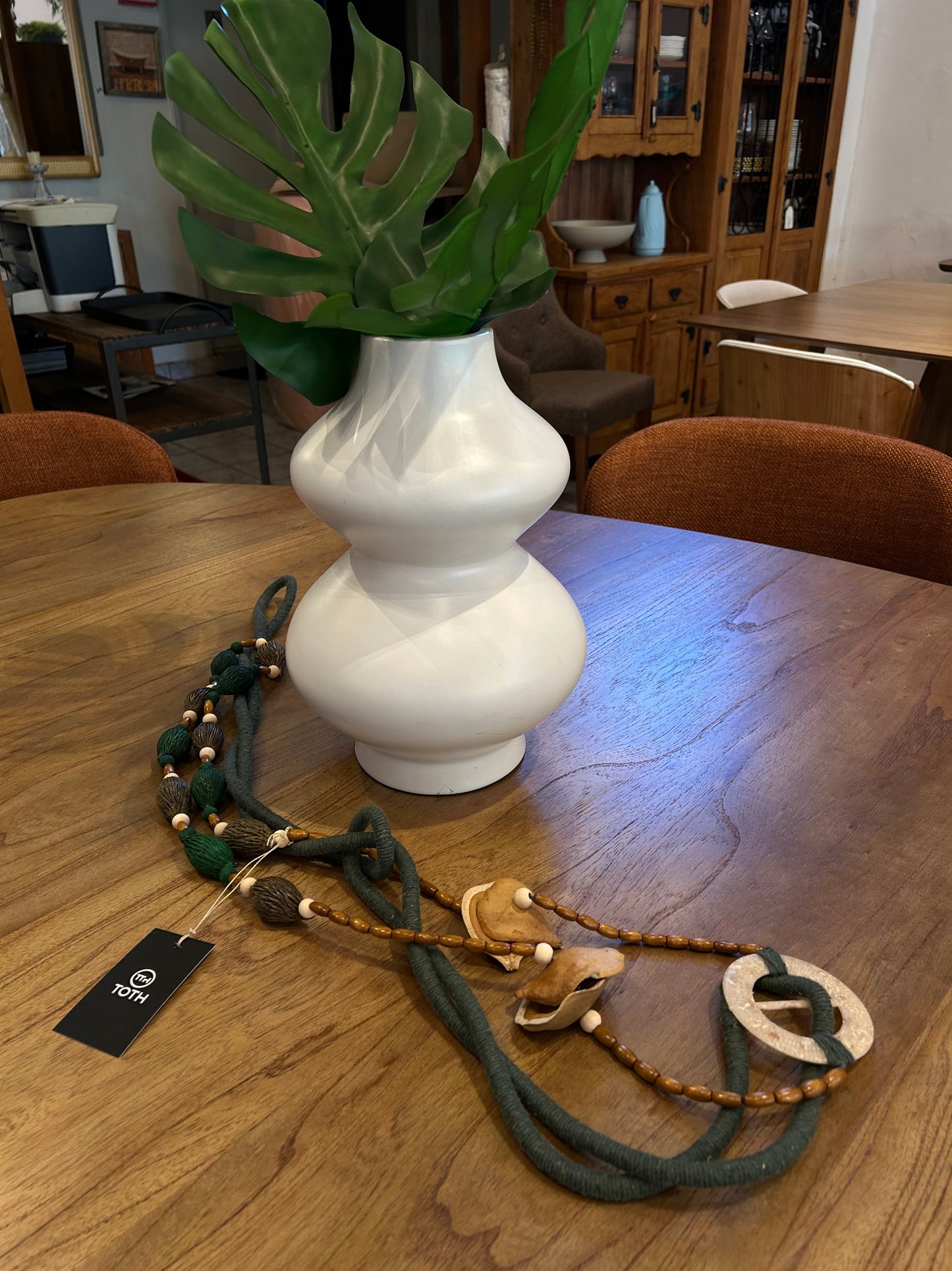 Collar Decorativo Cuentas Verdes Semillas de Palosanto Marrón y Cola de Zorra