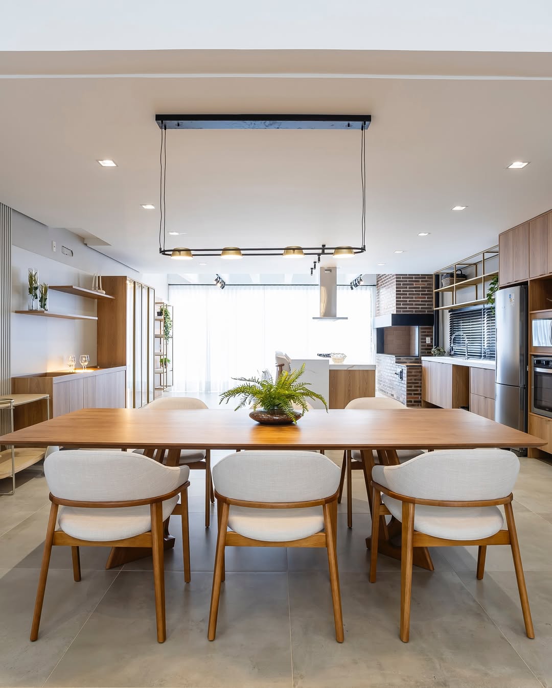 Cadeiras Pala e Banquetas Monic — foto 1