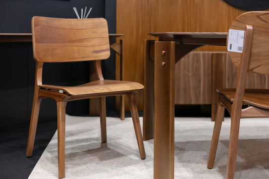 Cadeira Ariana Madeira Maciça Assento Multilaminado