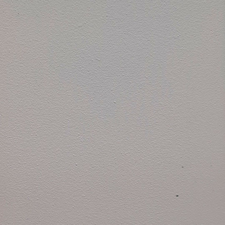 Metais — acabamento do ateliê Toth Móveis
