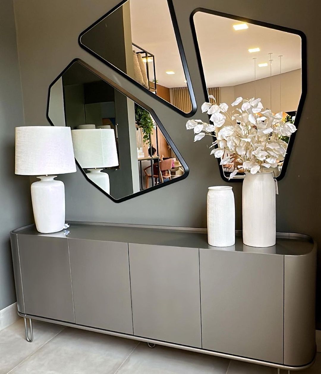 Balcão Antares Oval Laca Fosca J-155 200x45x80cm 4 Portas