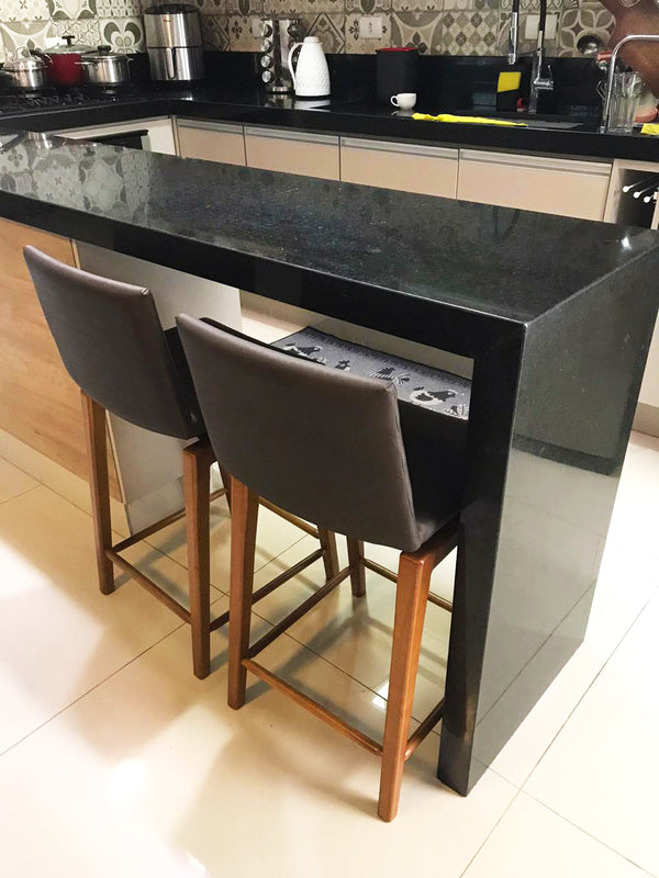 Ambiente 3 com Taburete Horus Tapizado en Madera Facto Negro 1821