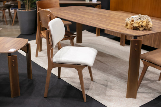 Cadeira Fiorella Madeira Maciça Assento e Encosto Multilaminado Estofado