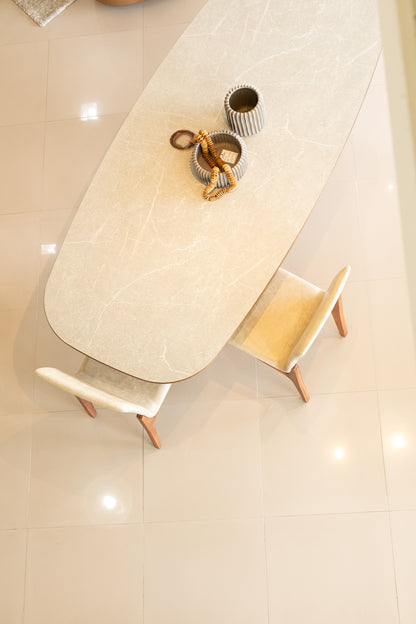 Cadeira Giulia Madeira Maciça Assento e Encosto Multilaminado Estofado