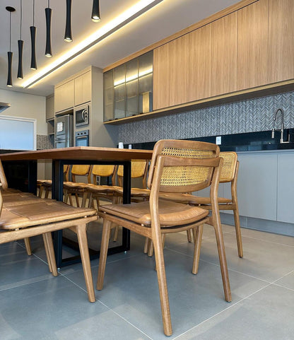 Silla Iasmin Madera Canela con Respaldo Hexagonal de Paja y Asiento Tapizado en Tela 126