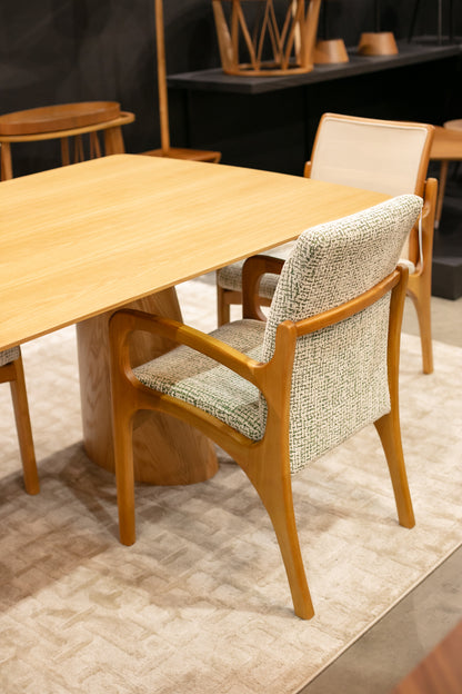 Cadeira Martina Sem Braço Madeira Maciça Assento e Encosto Multilaminado Estofado