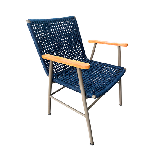 Cadeira Seiva com Braço Alumínio cor Fendi e Corda Náutica cor Azul Marinho Quadriculada