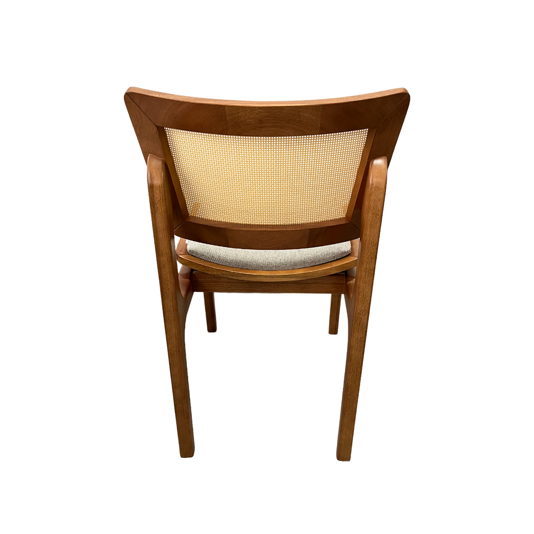 Silla Verónica Respaldo de Madera Asiento Cerrado de Lona Tapizado Lino Gris