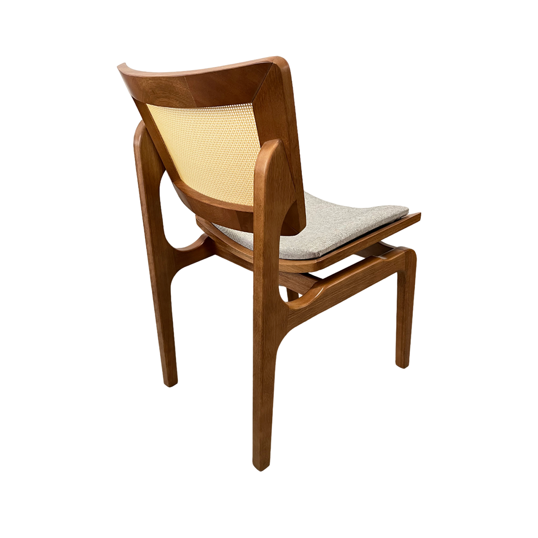 Silla Verónica Respaldo de Madera Asiento Cerrado de Lona Tapizado Lino Gris