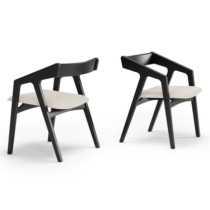 Silla Yzzy de madera lacada en negro y tapizado de lino color crema